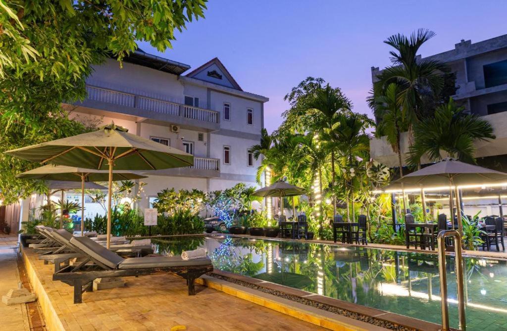Damnak Soksan Hotel Siem Reap Exterior photo